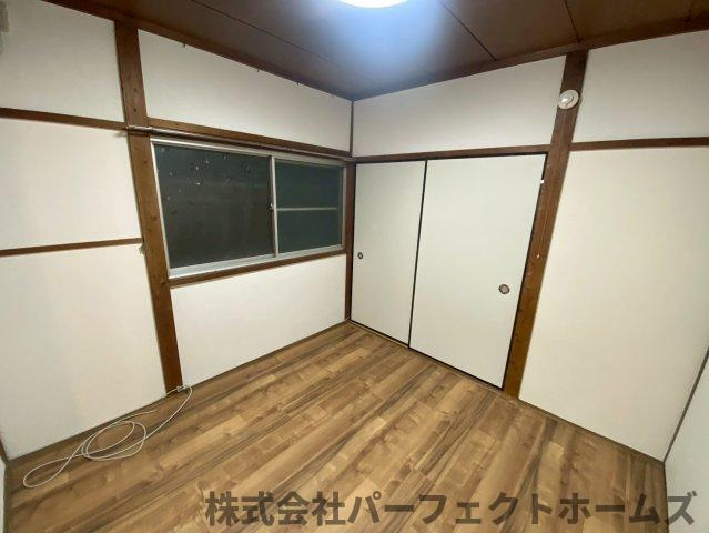 松丘町OC一戸建の洋室|ゆったりした洋室です