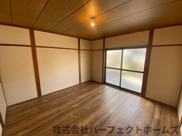 松丘町OC一戸建の洋室|広々とした洋室です