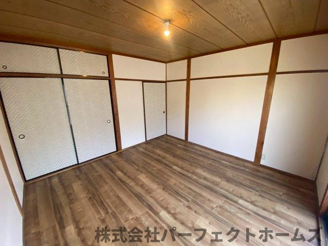 松丘町OC一戸建の洋室|落ち着いた色調の洋室です