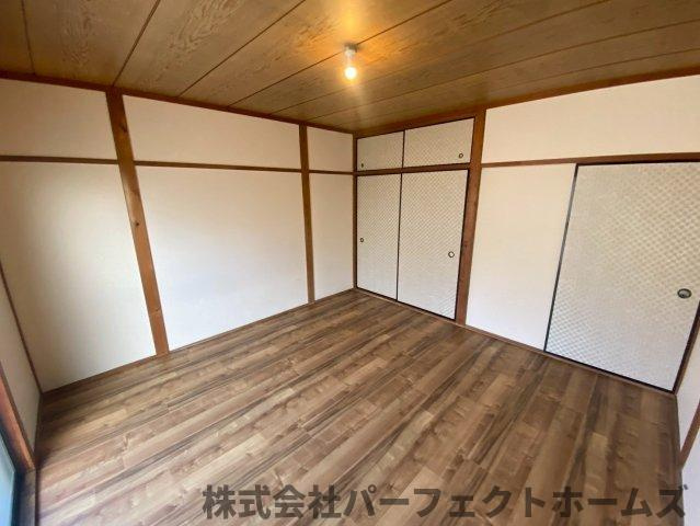 松丘町OC一戸建の洋室|コンパクトで使いやすい洋室です