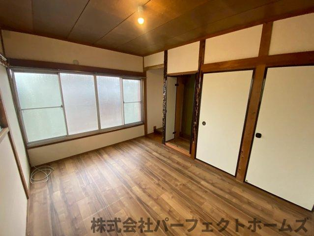 松丘町OC一戸建の洋室|ゆったりした洋室です