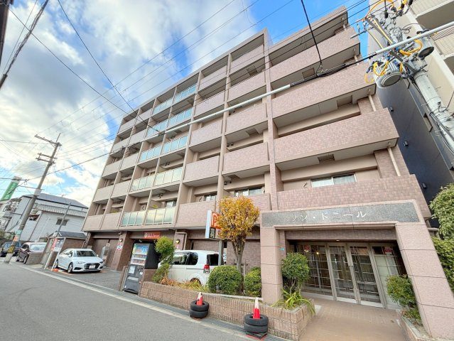 サン・ドミールの外観