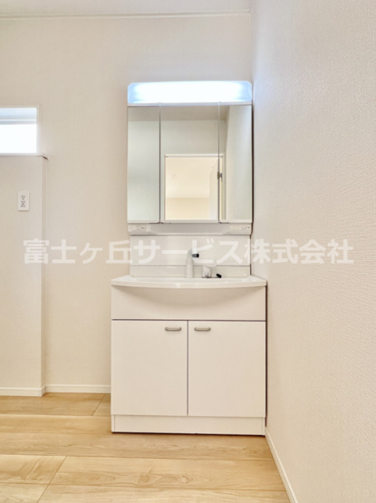 【独立洗面台】 | 富士宮市淀師 12期 新築一戸建て 1号棟 | 独立洗面化粧台付き