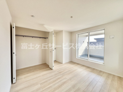 【寝室】 | 富士宮市淀師 12期 新築一戸建て 1号棟 | 7.5帖の寝室です