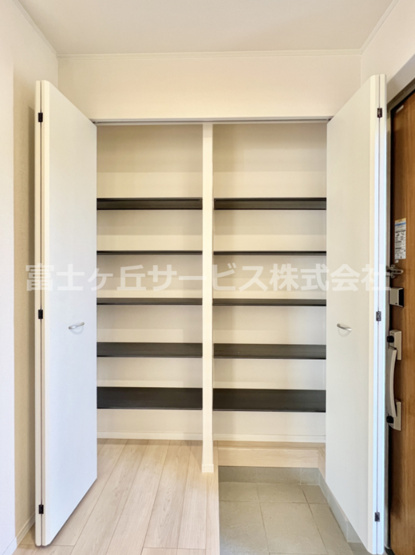 【収納】 | 富士宮市淀師 12期 新築一戸建て 1号棟 | 十分な収納スペースがあります