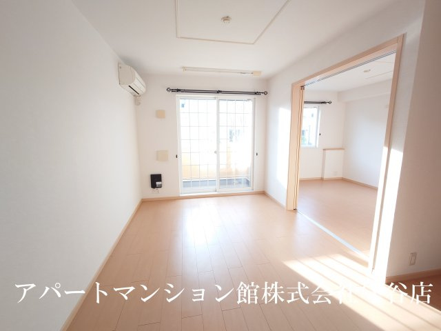 サニーヴィレッジⅢの居間・リビング|居室・リビング