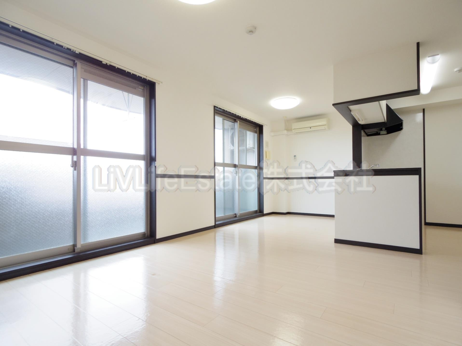 ブルーム（ＢＬＯＯＭ）の居間・リビング