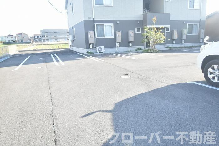 エスポワール津森 B棟の駐車場|駐車場