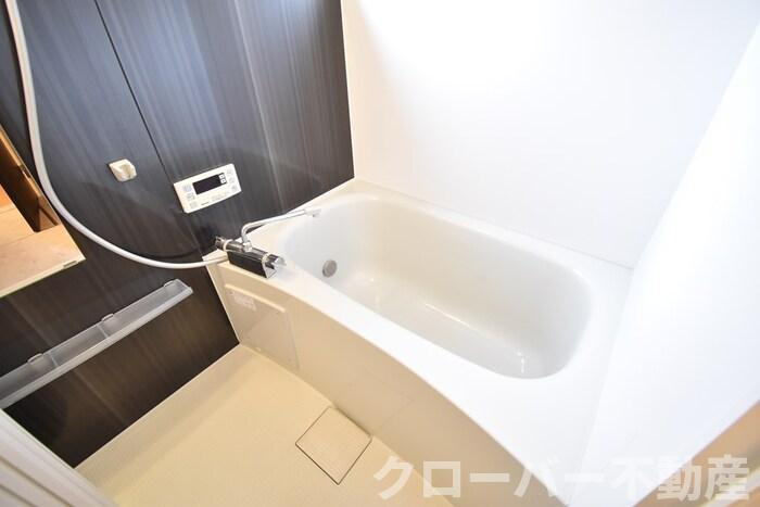 エスポワール津森 B棟の浴室|ユニットバス（追い焚き機能付き）