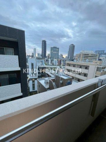 南森町ザマークスのバルコニー|開放的で明るい空間を演出してくれるバルコニーです