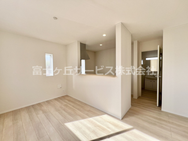 【キッチン】 | 富士宮市淀師 12期 新築一戸建て 2号棟 | キッチンでお料理をお楽しみください