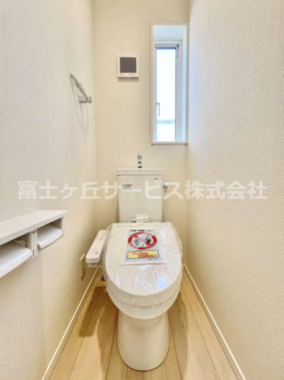 【トイレ】 | 富士宮市淀師 12期 新築一戸建て 2号棟 | 2Fのトイレです