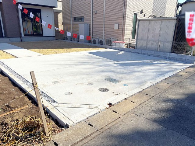 流山市江戸川台東7期　新築戸建て　2号棟の駐車場|カースペースは2台お停めいただけます♪