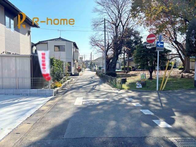 流山市江戸川台東7期　新築戸建て　2号棟の前面道路含む現地写真|堂々！建物完成♪実際のお部屋をご見学可能です♪
ご見学が一番の資料！お気軽にお問い合わせ下さい♪