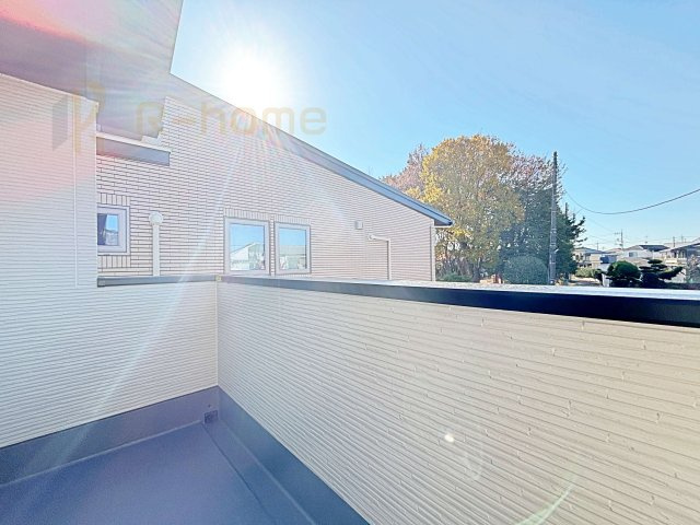 流山市江戸川台東7期　新築戸建て　2号棟のバルコニー|お布団やラグなどの大きな物も干しやすい広々としたバルコニー！