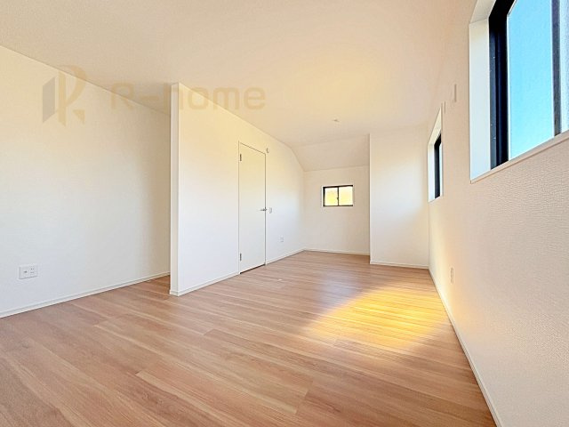 流山市江戸川台東7期　新築戸建て　2号棟の洋室|ライフスタイルに合わせて間仕切り対応可能な洋室！