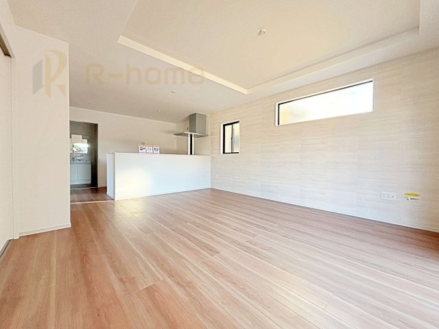 流山市江戸川台東7期　新築戸建て　2号棟の居間・リビング|広々としたLDK♪充分な広さがあり、ご家族でインテリアのレイアウトを考えるのも楽しみですね！