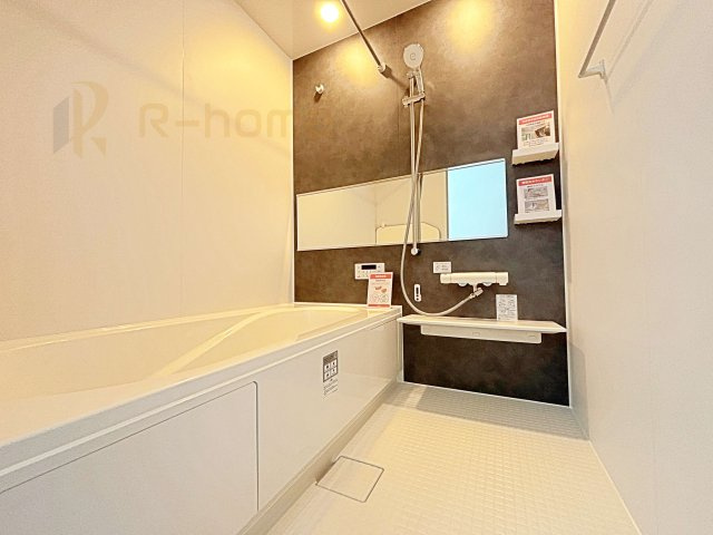 流山市江戸川台東7期　新築戸建て　2号棟の浴室|足を伸ばしてもゆったりできるバスルーム♪機能性も取り入れて使い易さも保証します♪