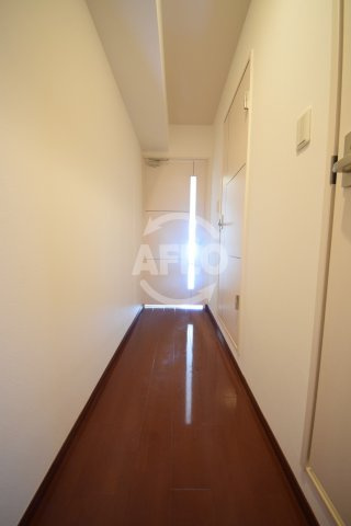 コンフォートレジデンス御堂筋本町の玄関|コンフォートレジデンス御堂筋本町　廊下