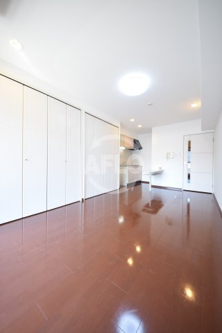 コンフォートレジデンス御堂筋本町の居間・リビング|コンフォートレジデンス御堂筋本町　洋室