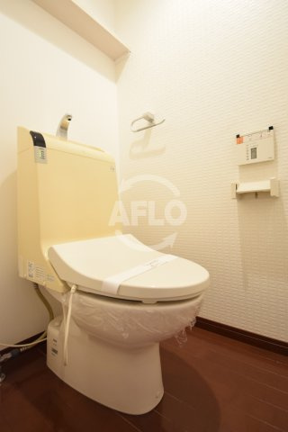コンフォートレジデンス御堂筋本町のトイレ|コンフォートレジデンス御堂筋本町　温水暖房便座付き