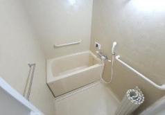 ヴィラソレイユの浴室