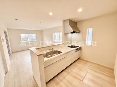 【キッチン】 | 富士宮市淀師 12期 新築一戸建て 4号棟 | キッチンでお料理をお楽しみください