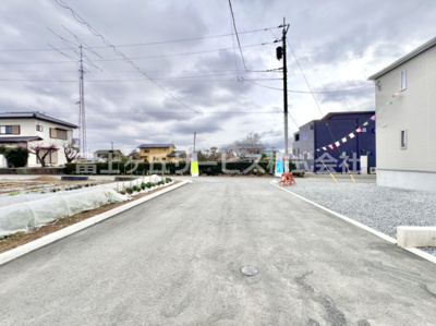 【前面道路含む現地写真】 | 富士宮市淀師 12期 新築一戸建て 4号棟 | 前面道路含む現地写真です