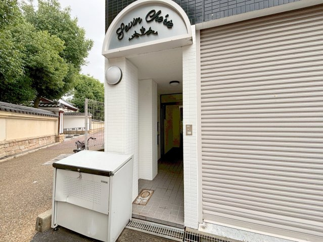 Sevin Che'rieのエントランス