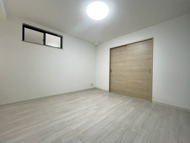 badge tomoi Est Ⅳの居間・リビング