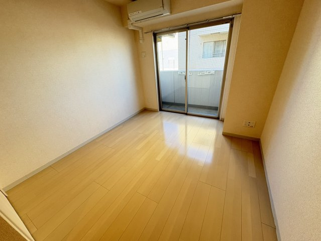 アンクレージュ西船橋の居間・リビング