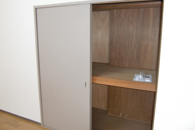 ハイツ16の収納