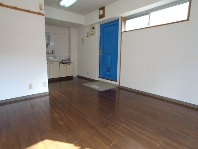 ハイツ16の洋室