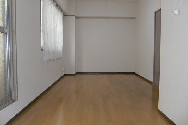 ハイツ16の居間・リビング