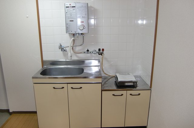 ハイツ16のキッチン|1