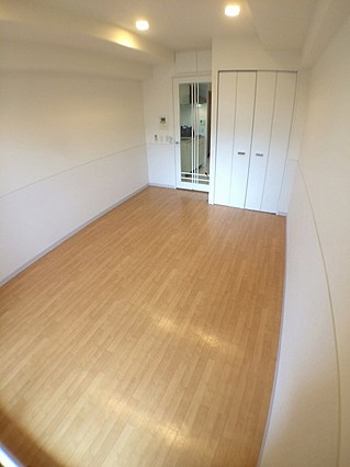 インベスト神戸エアフロントの居間・リビング