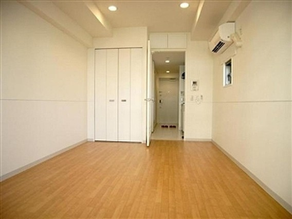 インベスト神戸エアフロントの居間・リビング