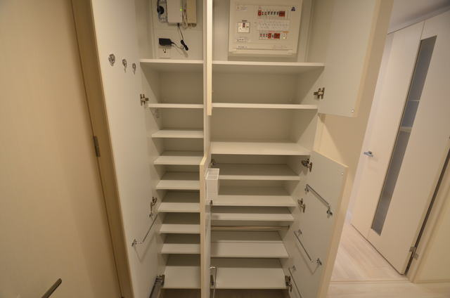 ザ・パークハウス神戸タワーの玄関