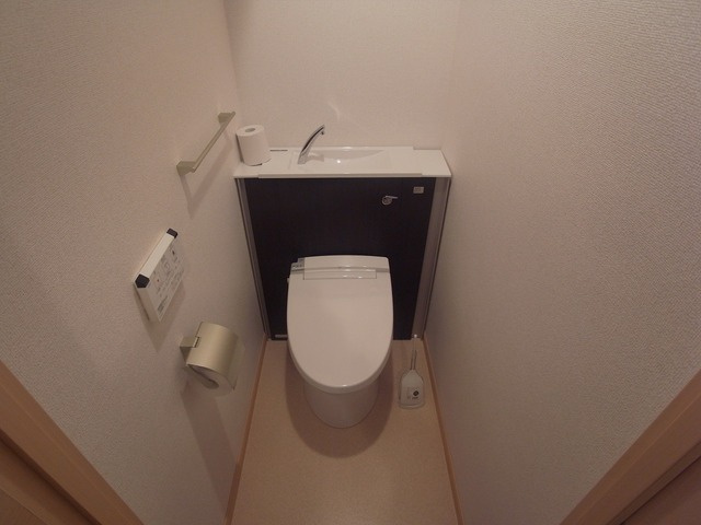 シュープリームのトイレ