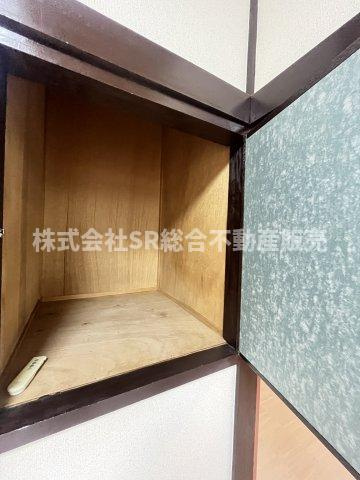 寝屋川市大成町中古戸建の収納|こまごまとしたものを収納できそうですね