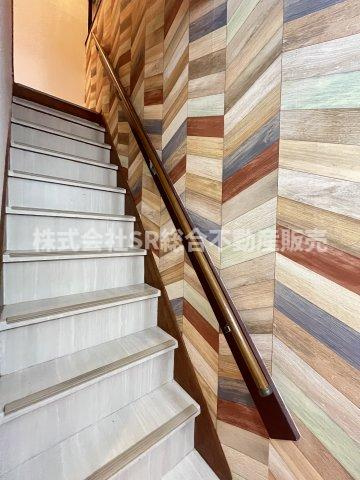 寝屋川市大成町中古戸建の内装|当日予約も大歓迎です！土日祝、雨の日やお子様連れのお客様の送迎も可能ですのでお気になさらずお問合せ下さい。お仕事終わりのお時間にも柔軟に対応致しますのでお気軽にお申し付け下さいませ。