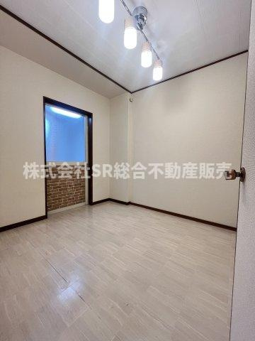 寝屋川市大成町中古戸建の洋室|コンパクトで使いやすい洋室です