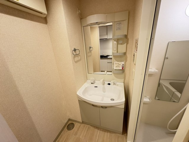 アンクレージュ西船橋の独立洗面台