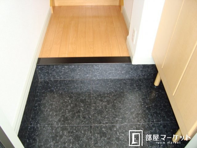 【エントランス】 | クレストール | 同型タイプ