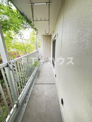 検見川アートホームズ１０号棟のバルコニー