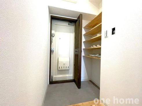 新北野第3コーポの玄関|◆玄関にはシューズラックが施されています！