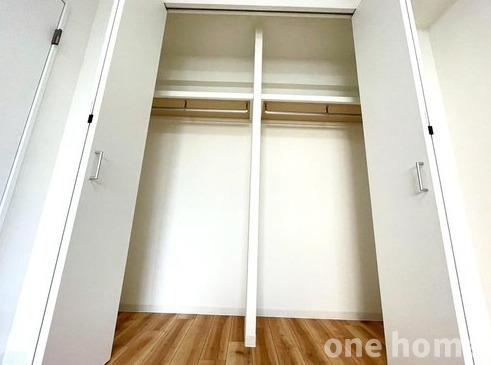 新北野第3コーポの収納|◆各居室に大型クローゼット完備！ハンガーパイプ×枕棚付きでしっかり収納ができます！
◆【当社販売窓口】当社ではネットで他社様が広告している物件も同時に紹介・案内可能です!!