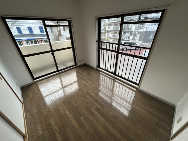 ハイツ神田のバルコニー