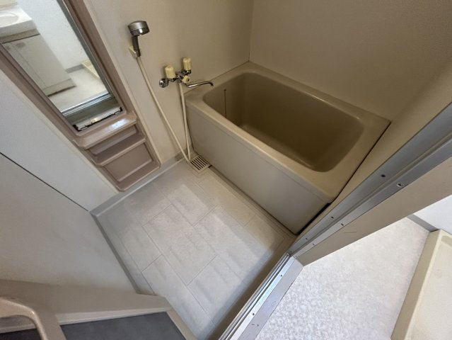 ハイツ神田の浴室