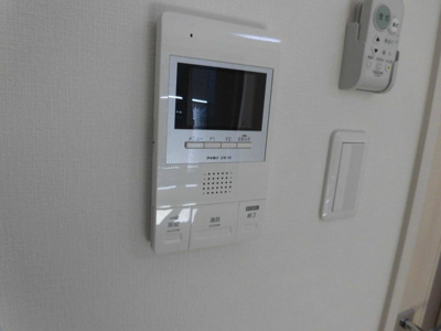 【セキュリティ】 | メゾンアイカワ | ＴＶモニター付きのインターホンなので女性の方にも安心ですね